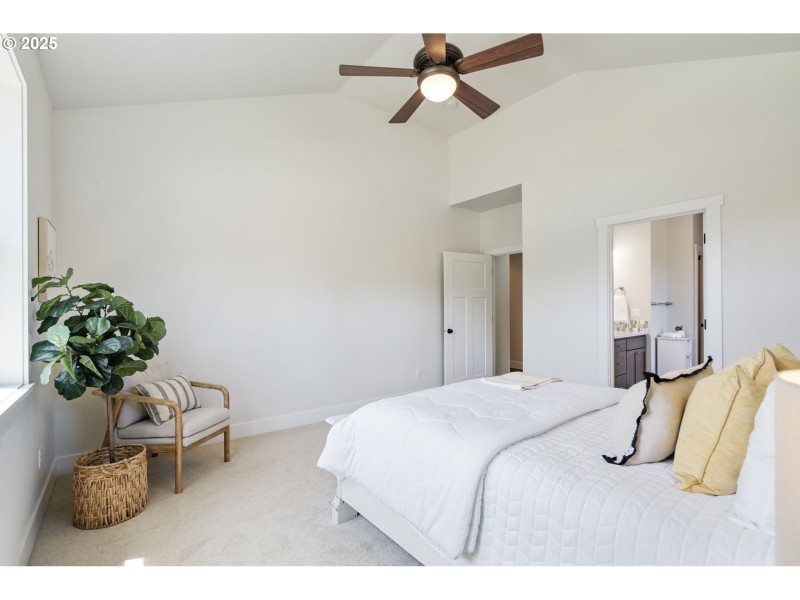 Bedroom, Primary