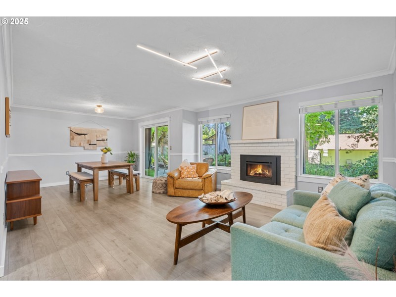 Living Room/Dining Room