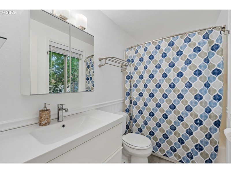 Bathroom, Attached