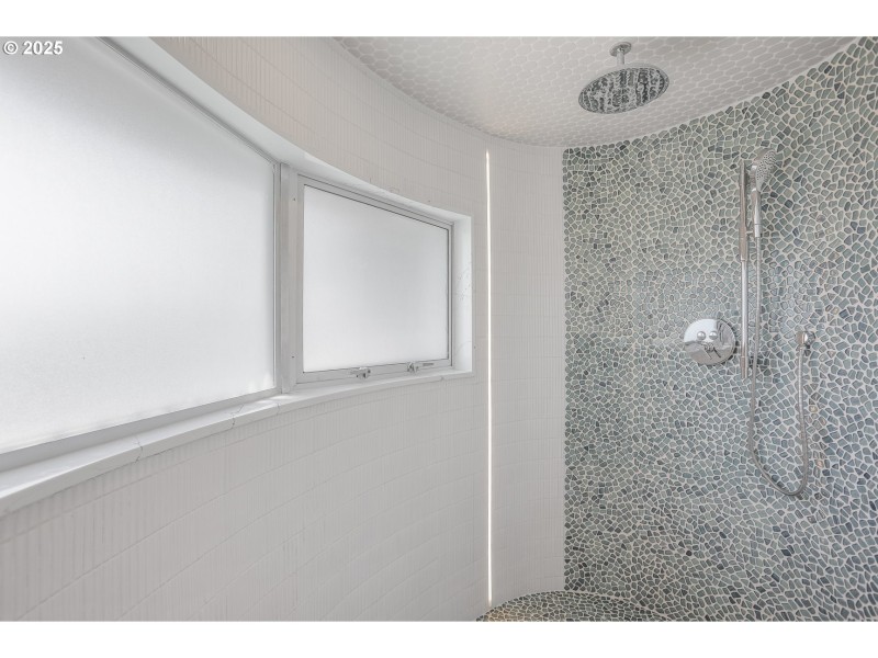 Bathroom, Attached