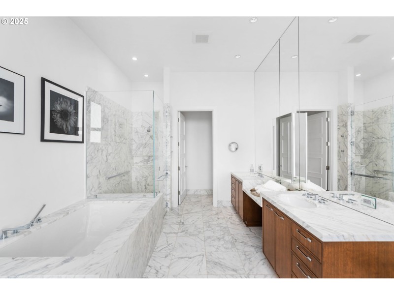 Bathroom, Attached