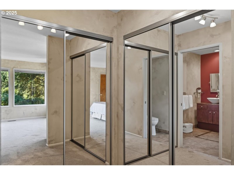 Bedroom, Owner's Suite