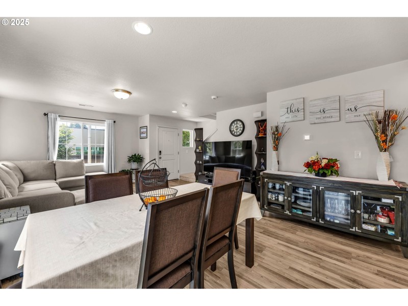 Living Room/Dining Room