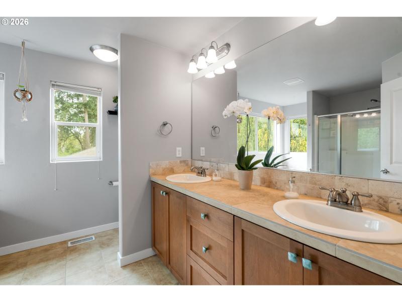 Owner's Suite Bathroom