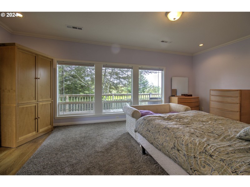 Bedroom, Primary