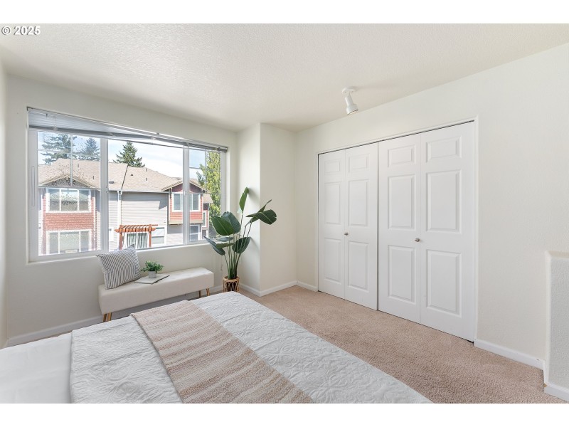 Bedroom, Primary