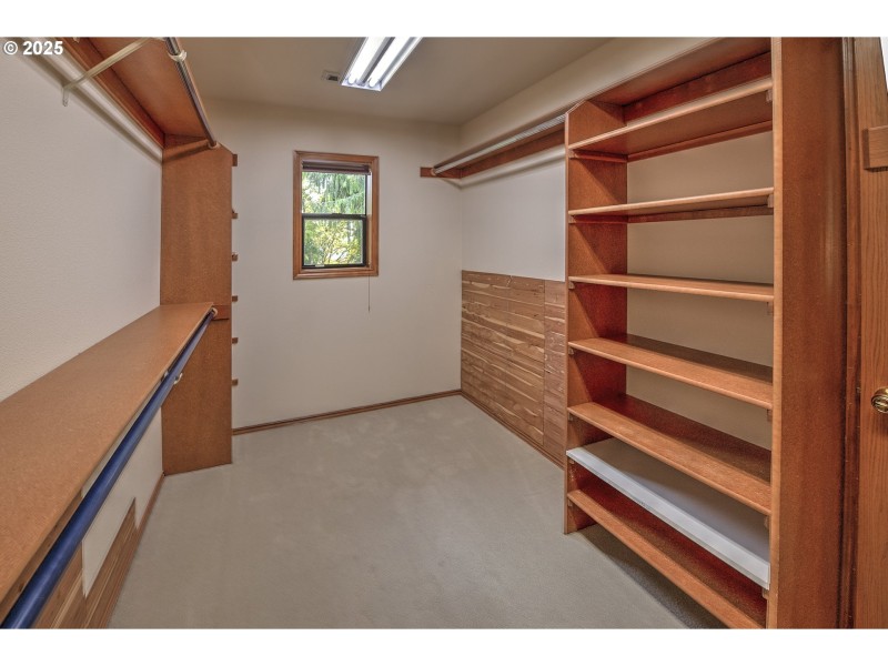 Bedroom, Primary