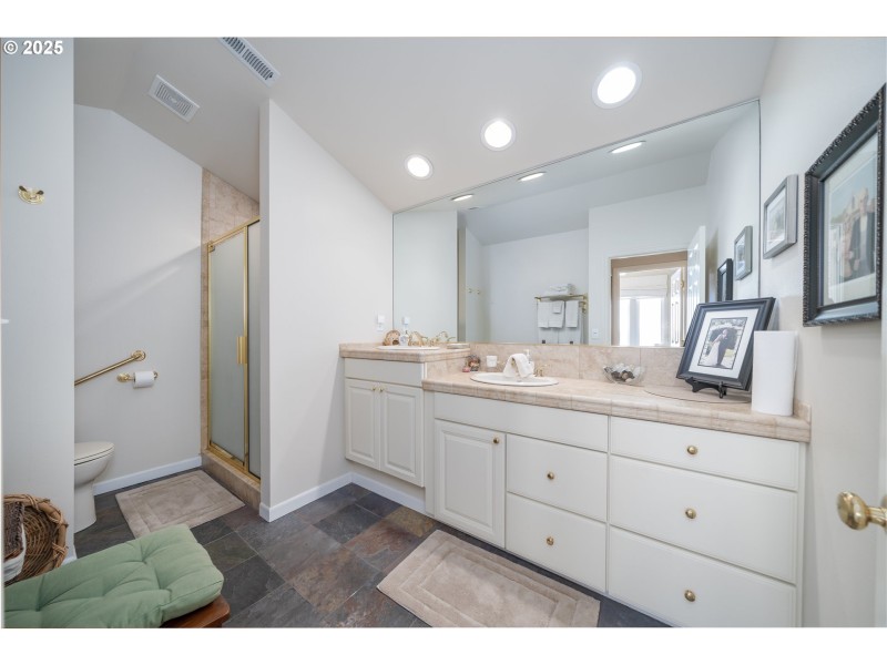 Bathroom, Attached