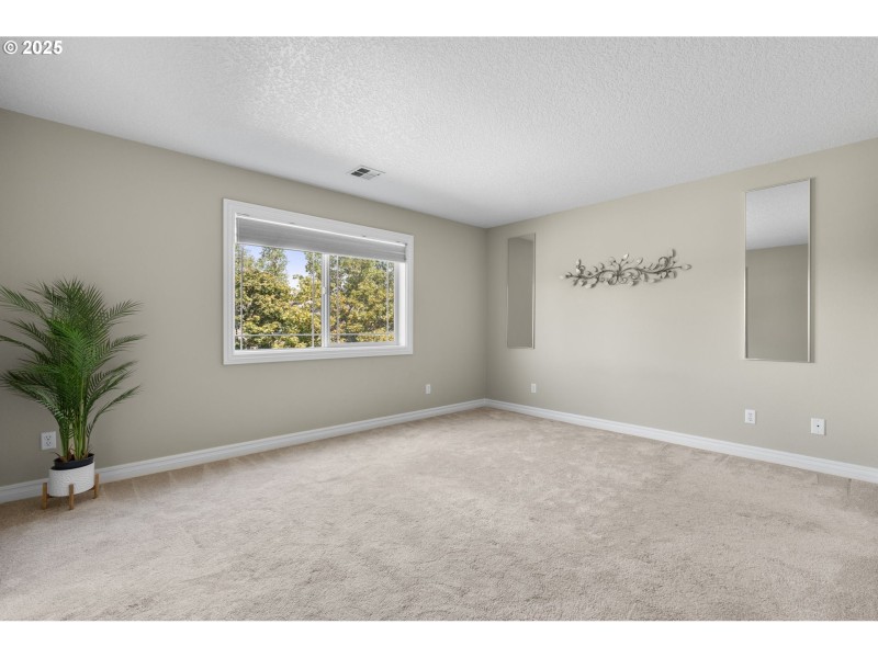 Bedroom, Primary