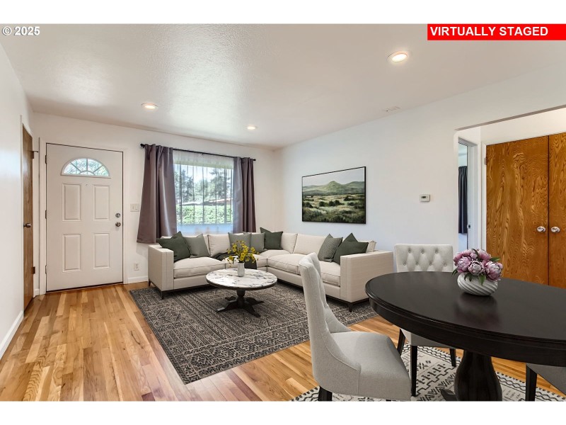 Living Room/Dining Room