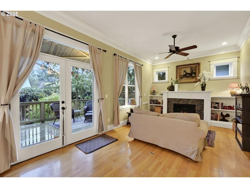 Living Room/Dining Room