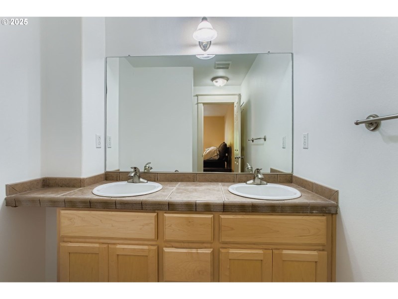 Bathroom, Attached