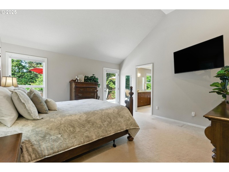 Bedroom, Primary