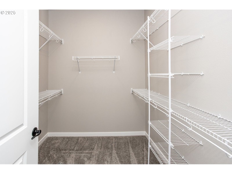 Bedroom, Primary