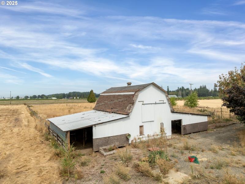 Barn