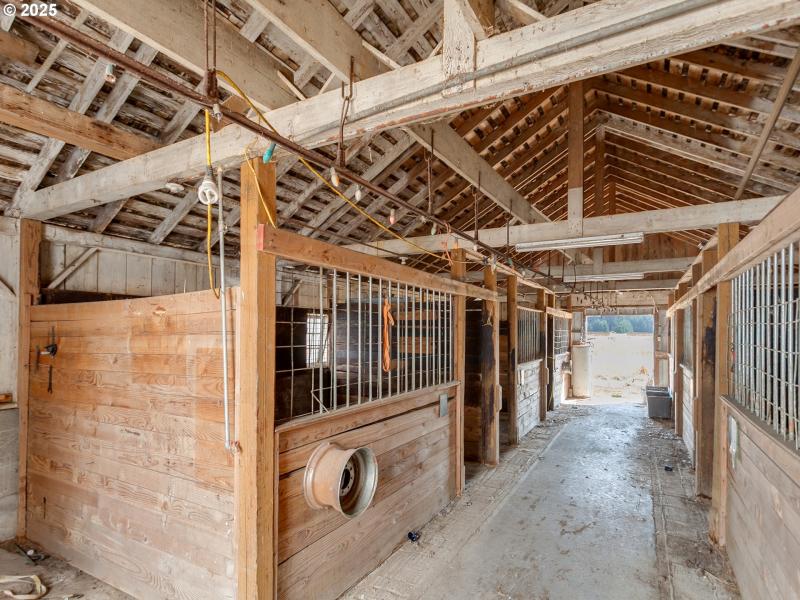 Barn