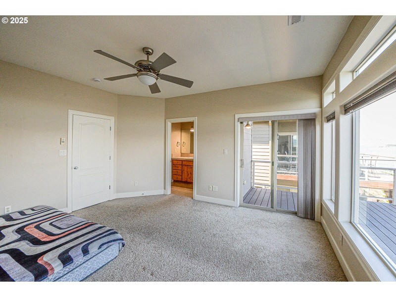 Bedroom, Primary