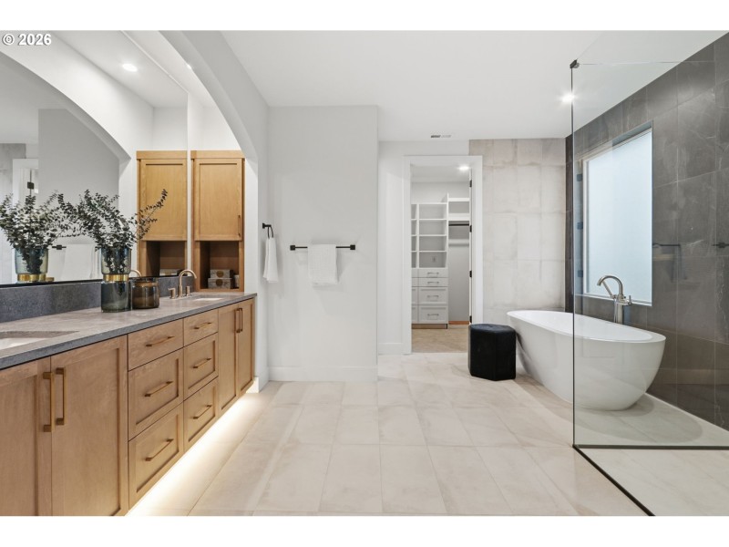 Owner's Suite Bathroom