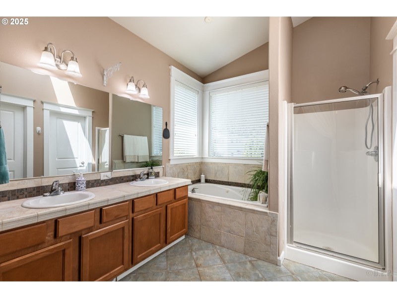 Bathroom, Attached