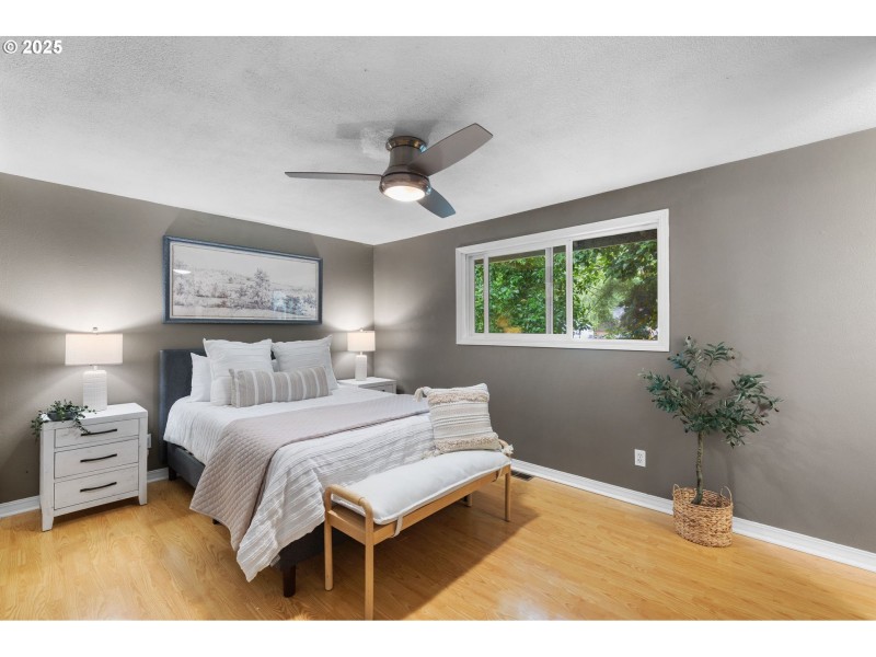 Bedroom, Primary