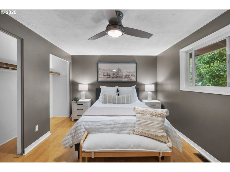 Bedroom, Primary