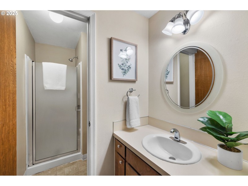Bathroom, Attached