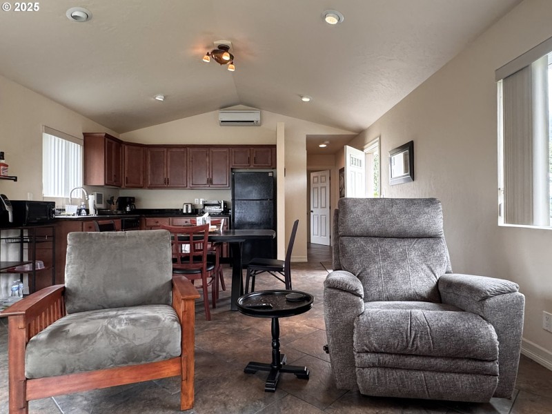 Kitchen/Living Room