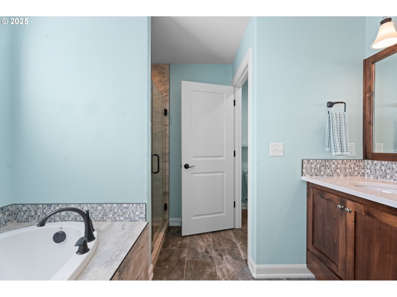 Owner's Suite Bathroom
