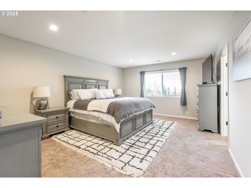 Bedroom, Primary
