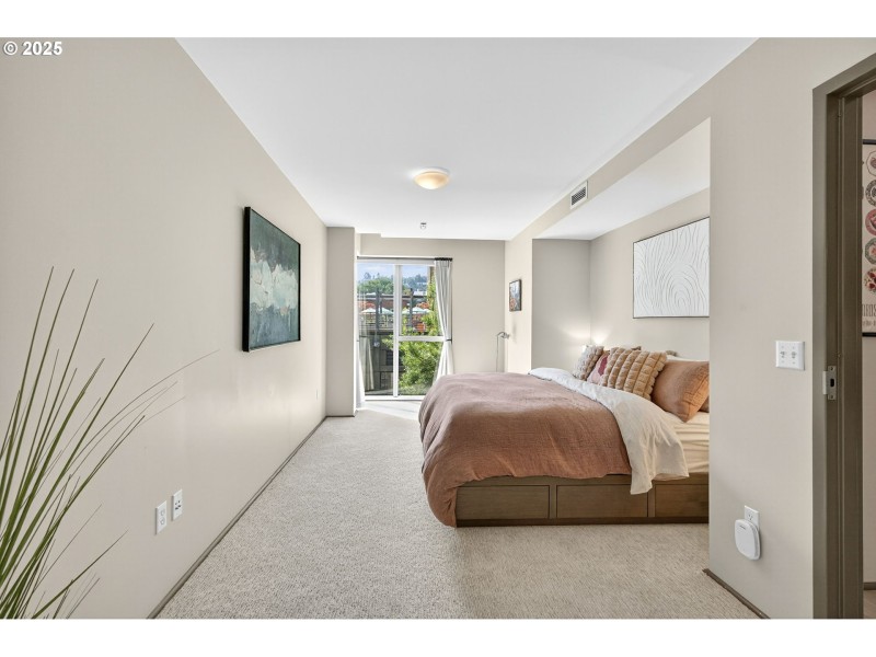 Bedroom, Primary