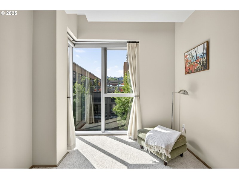 Bedroom, Primary