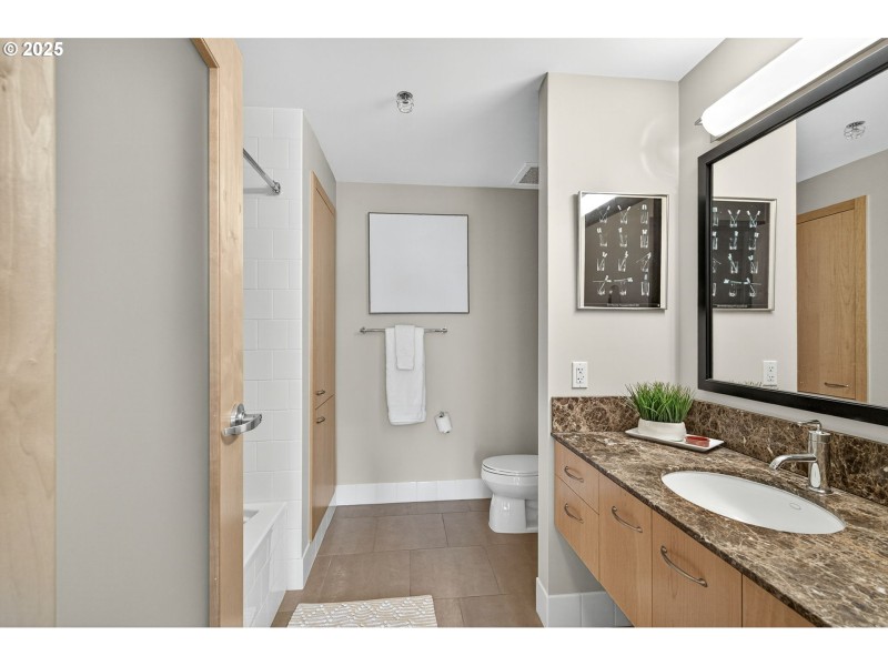 Bathroom, Attached