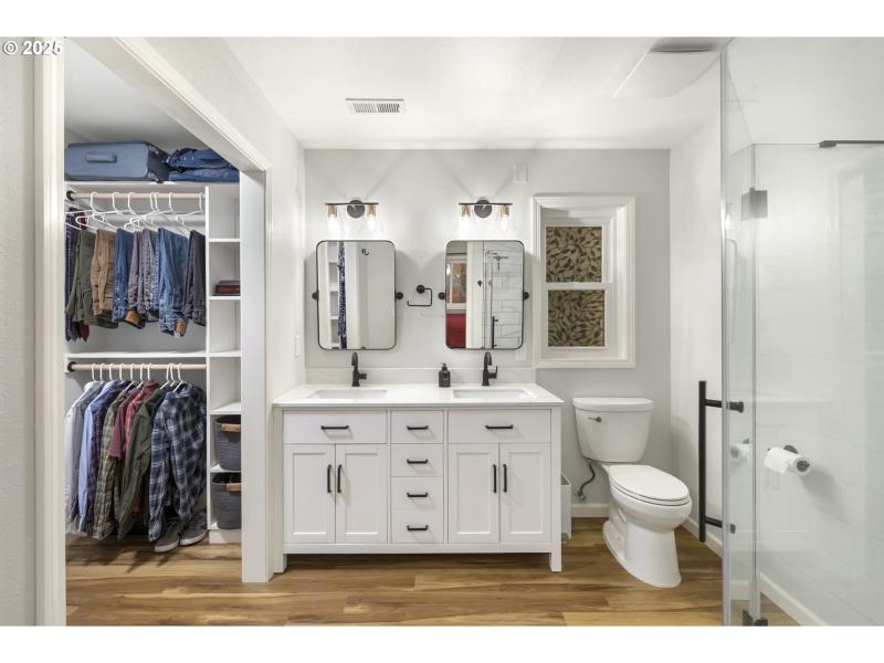 Owner's Suite Bathroom