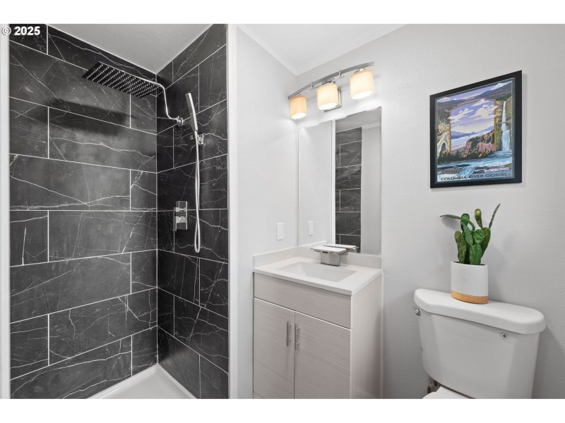 Owner's Suite Bathroom