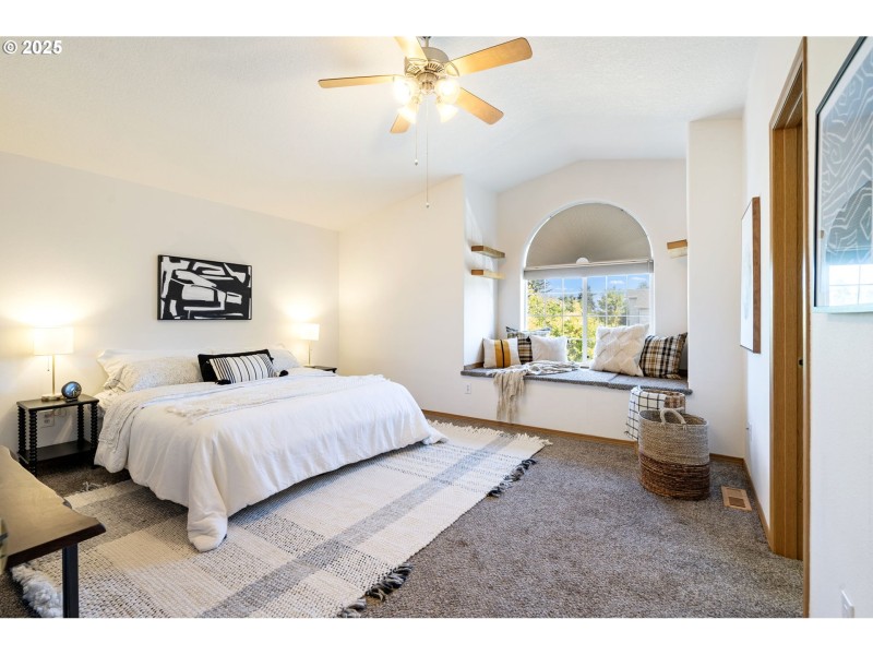 Bedroom, Primary