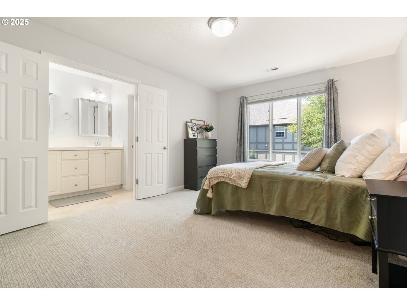 Bedroom, Primary