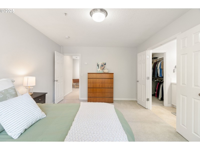 Bedroom, Primary