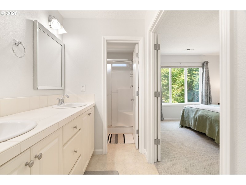 Bathroom, Attached