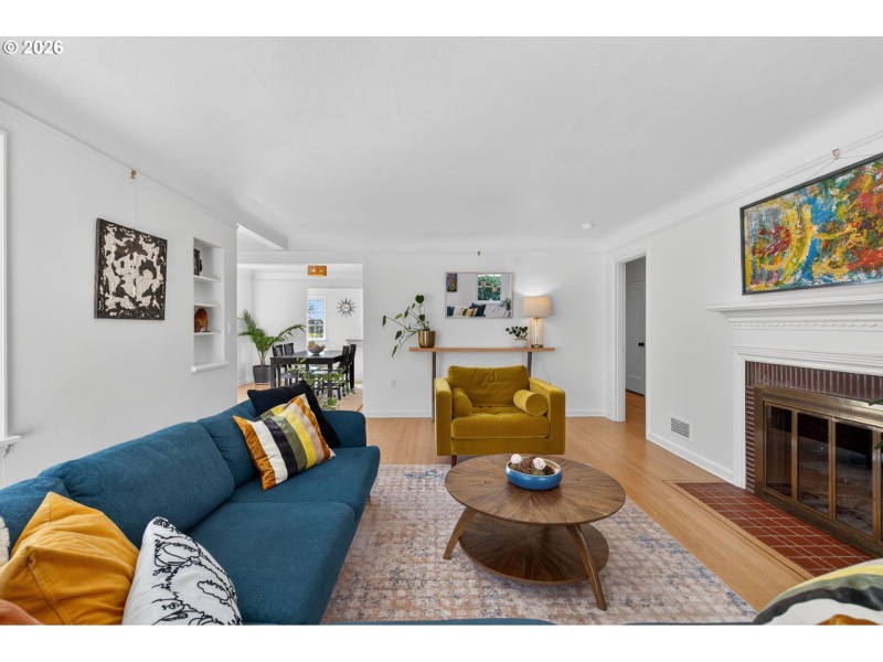 Living Room/Dining Room