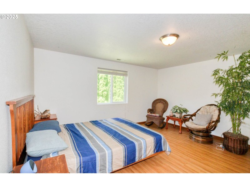 Bedroom, Primary