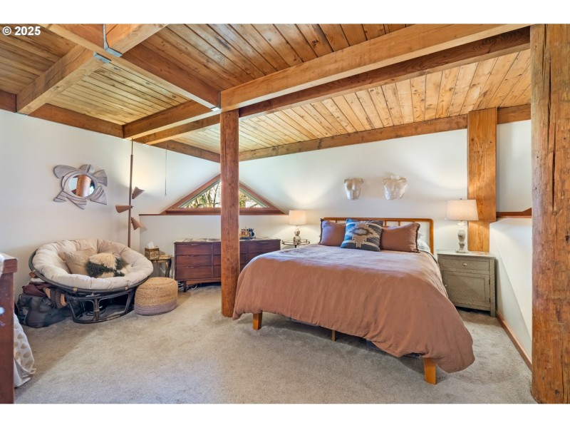 Bedroom, Primary