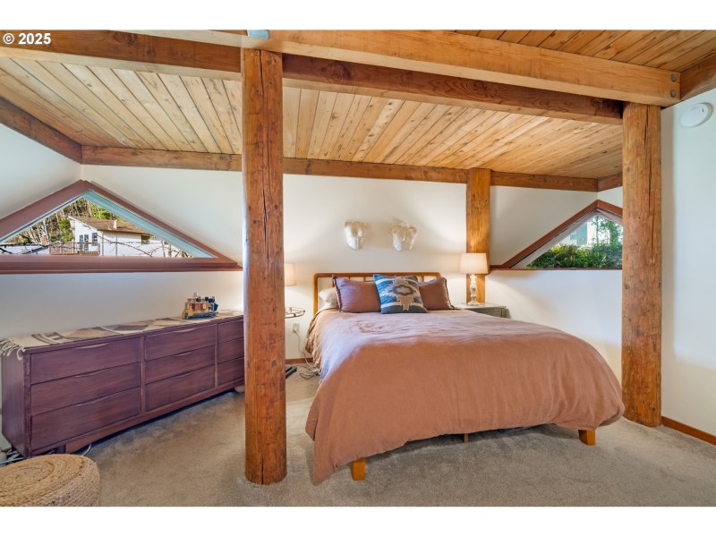 Bedroom, Primary