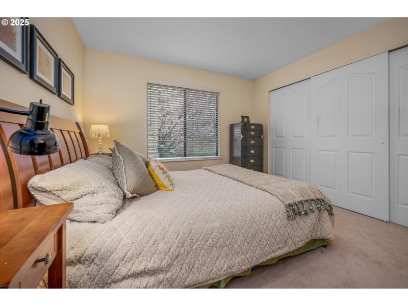 Bedroom, Primary