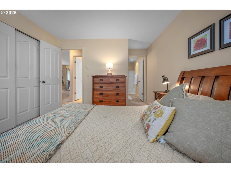 Bedroom, Primary
