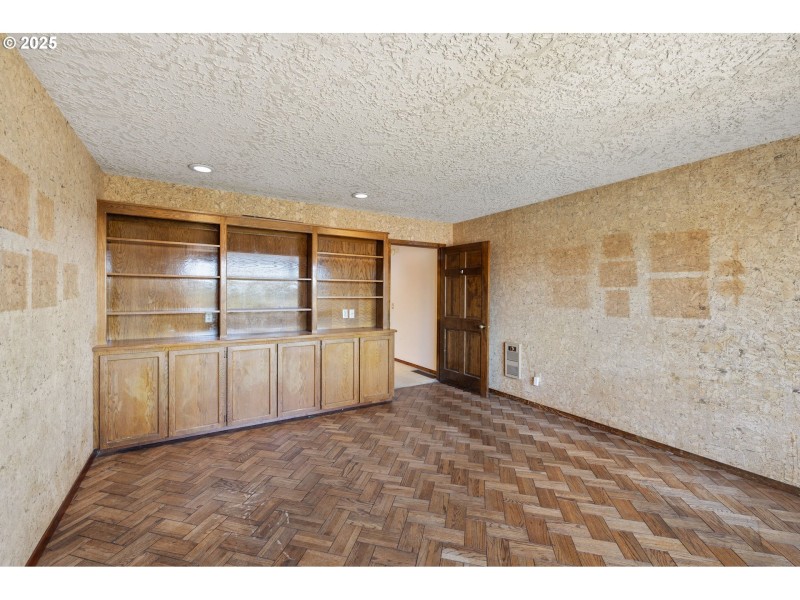 Den/Office