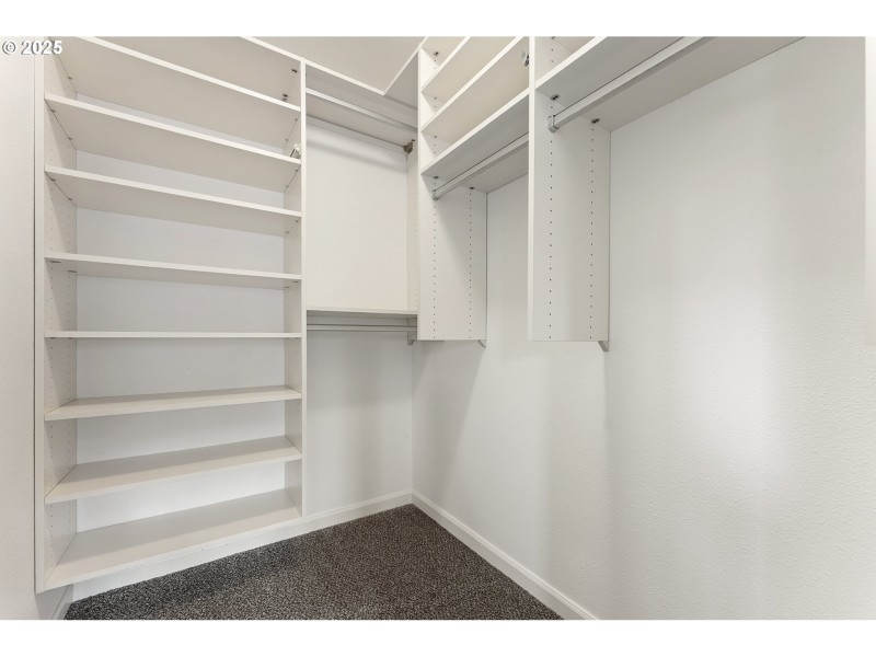 Bedroom, Primary