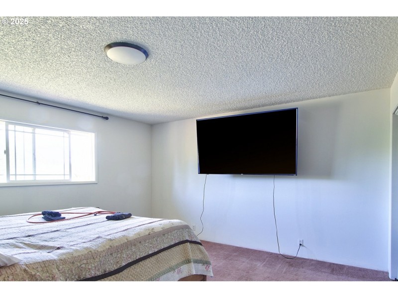 Bedroom, Primary