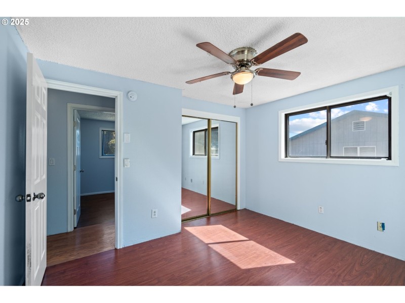 Bedroom, Primary