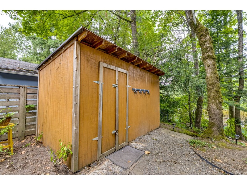 Shed