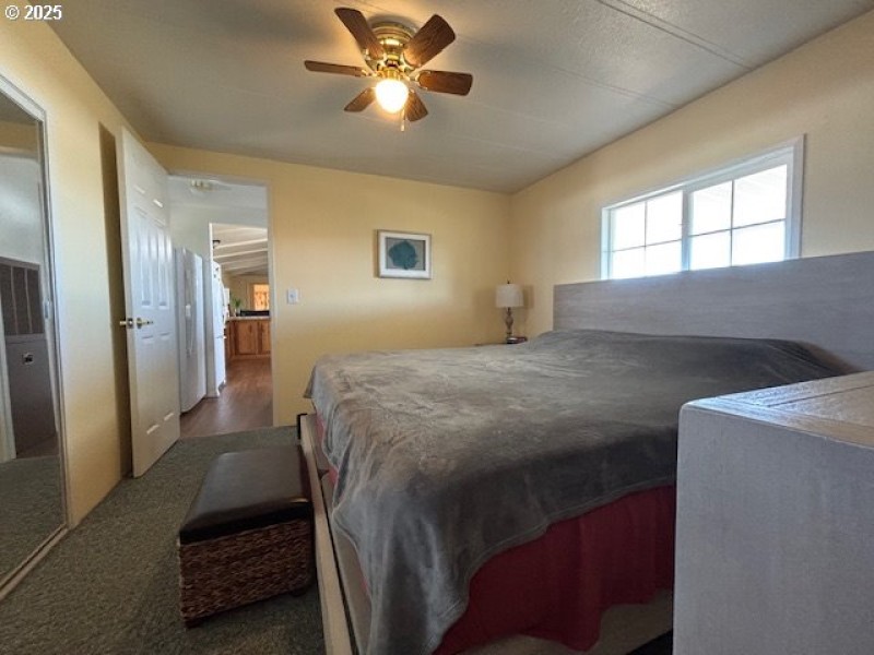 Bedroom, Primary